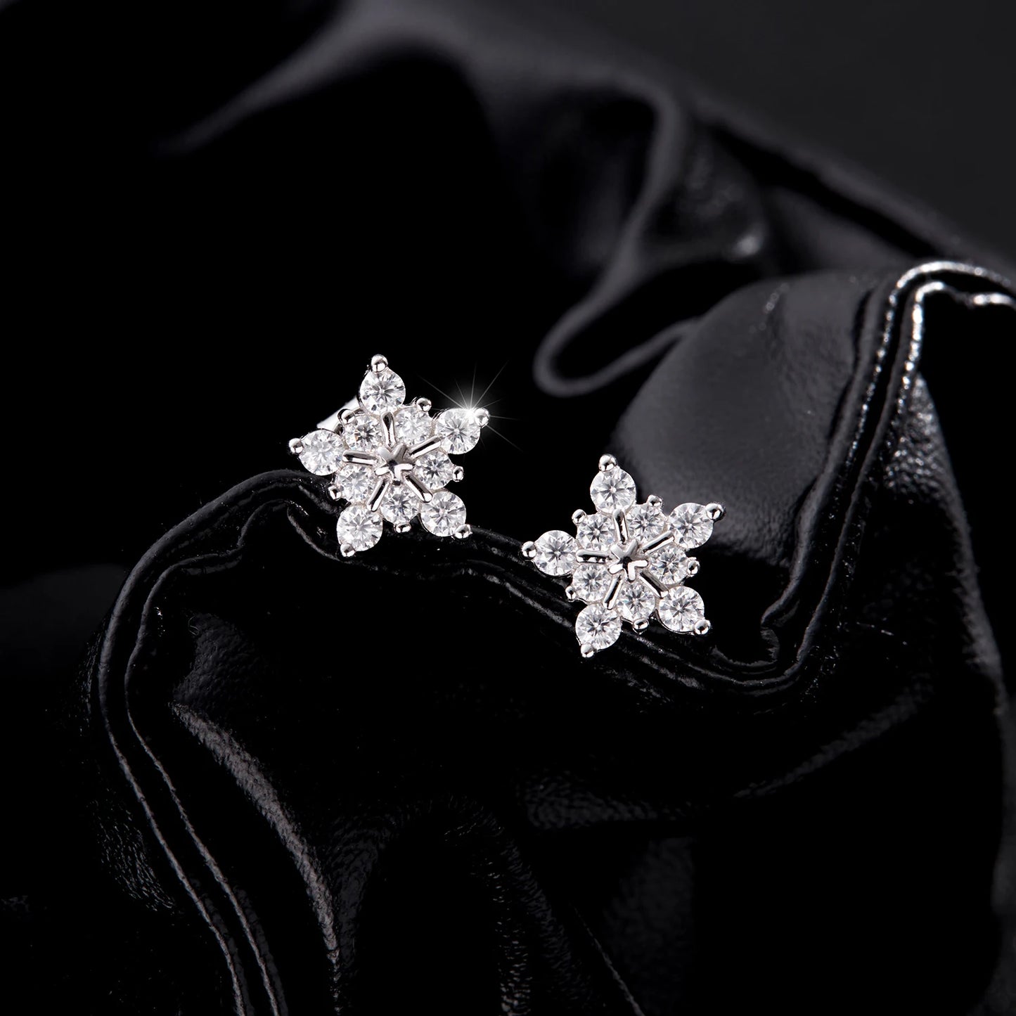 D Color Dazzling Moissanite Earrings 925 Sterling Silver Trendy Cute Snowflake Stud Earrings For Women